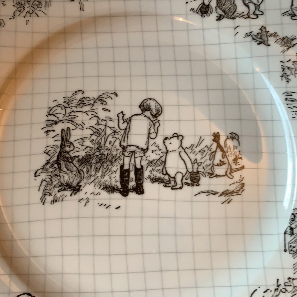 New Disney Winnie The Pooh Sketchbook Dinner Plate - Picture 2 of 4